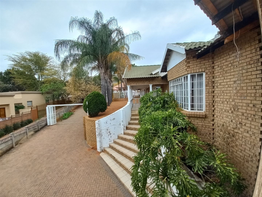 5 Bedroom Property for Sale in Cashan North West